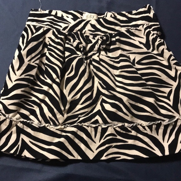 Bundle of girls skirts. - Picture 2 of 4